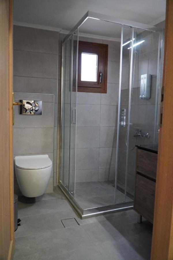 Modern Apartment In Οld Τown Szaloniki Kültér fotó
