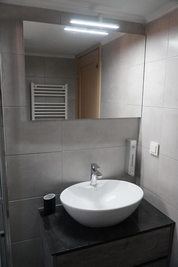 Modern Apartment In Οld Τown Szaloniki Kültér fotó